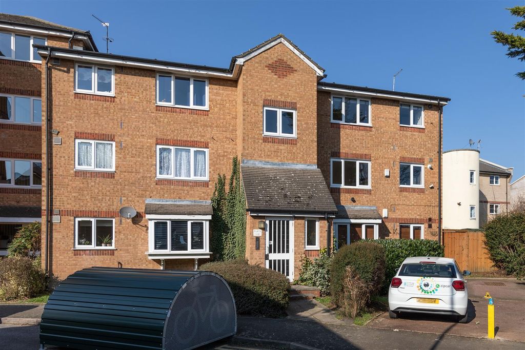 Property photo 1 of 9