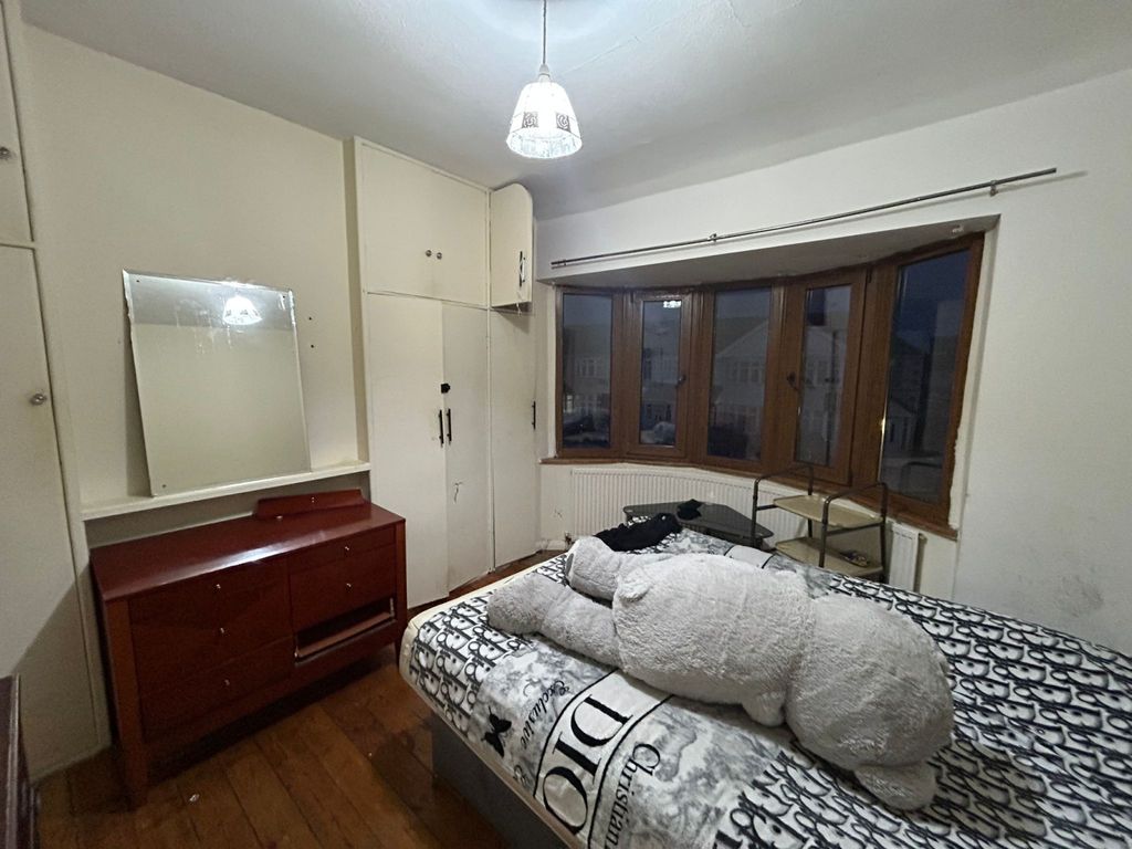 Property photo 2 of 5 Gallery
