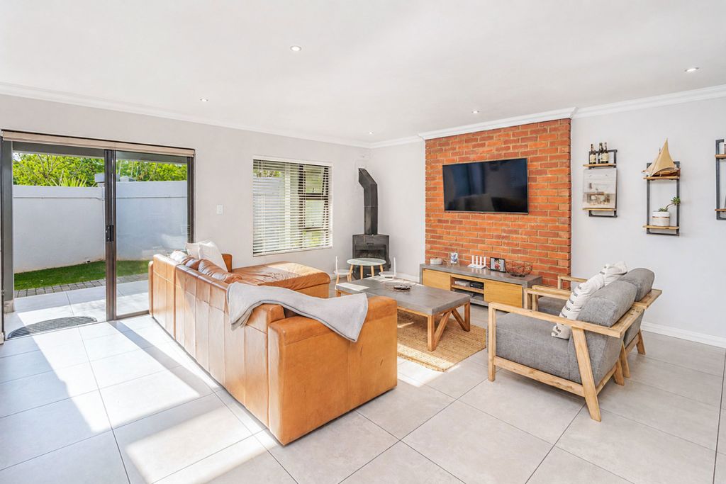 Property photo 2 of 44 Pt1741668