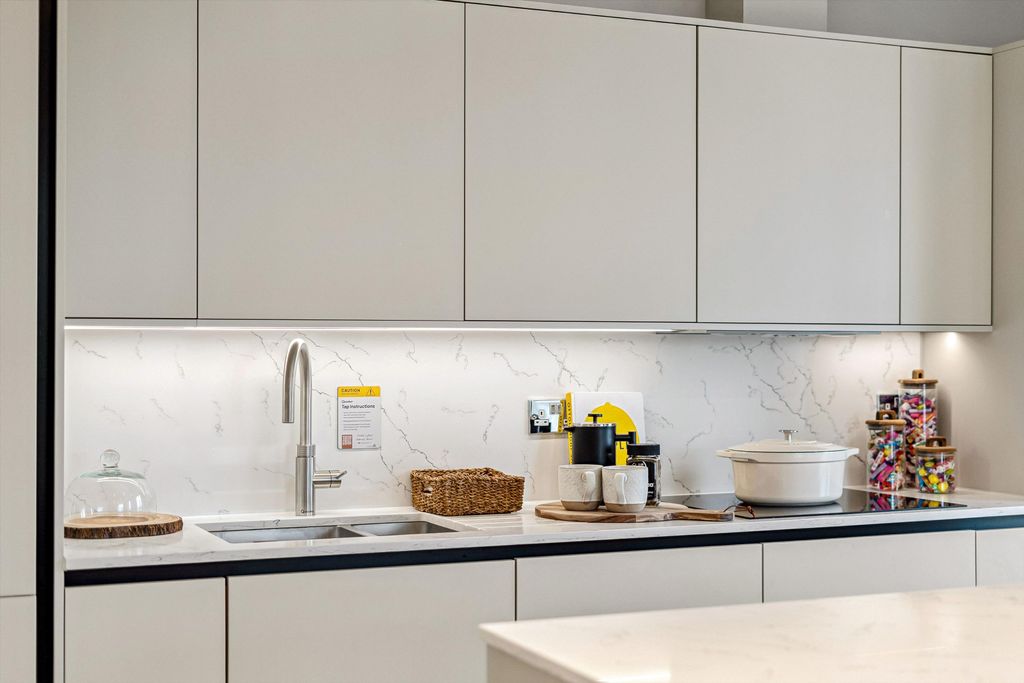 Property photo 3 of 22 Image