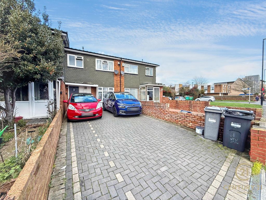 Property photo 1 of 9