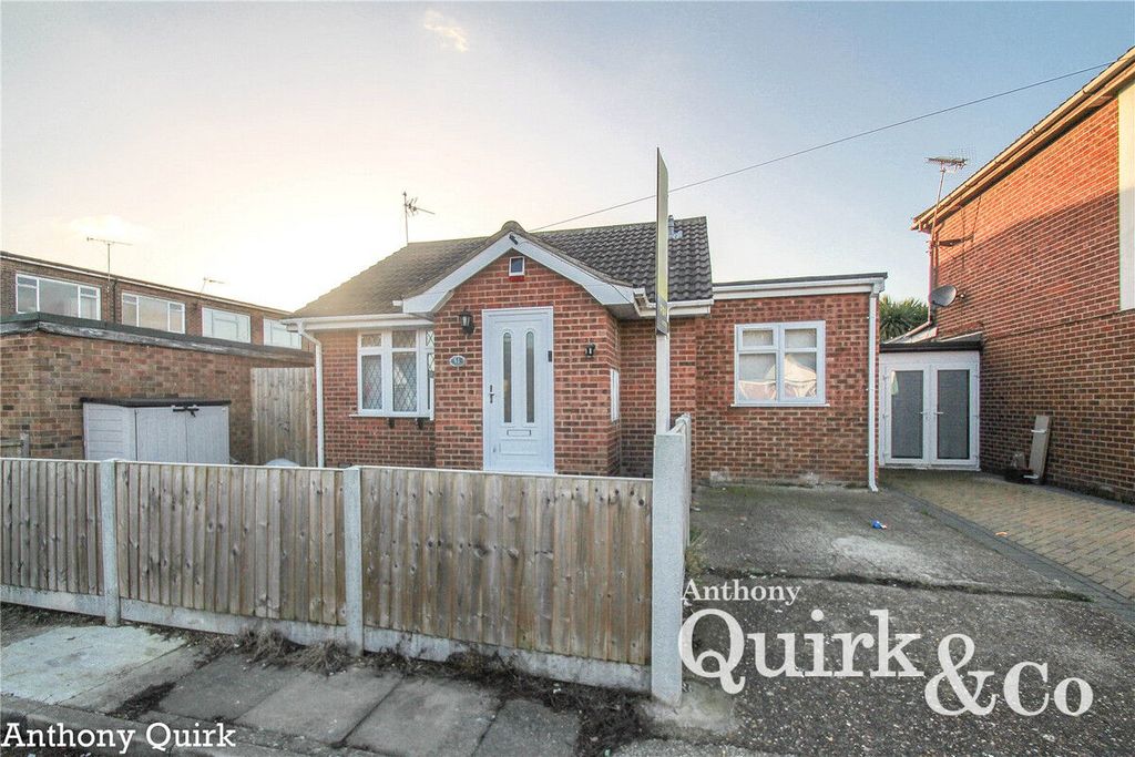 Property photo 3 of 11