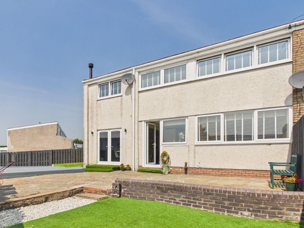 Property photo 1 of 32