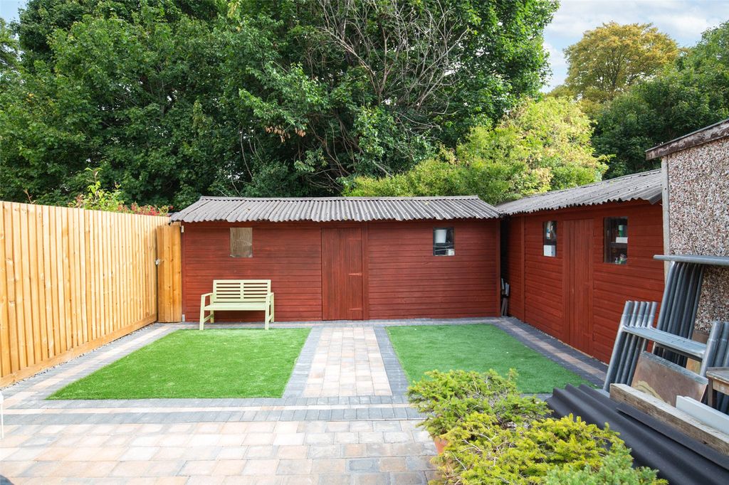 Property photo 3 of 18 Picture No. 15