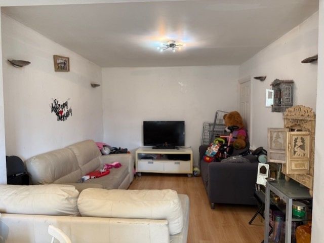 Property photo 2 of 13 3