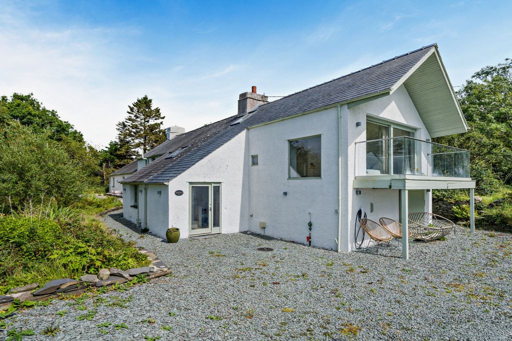 Property photo 3 of 25 Copp Cross, Kirkby-In-Furness La17 7Xz