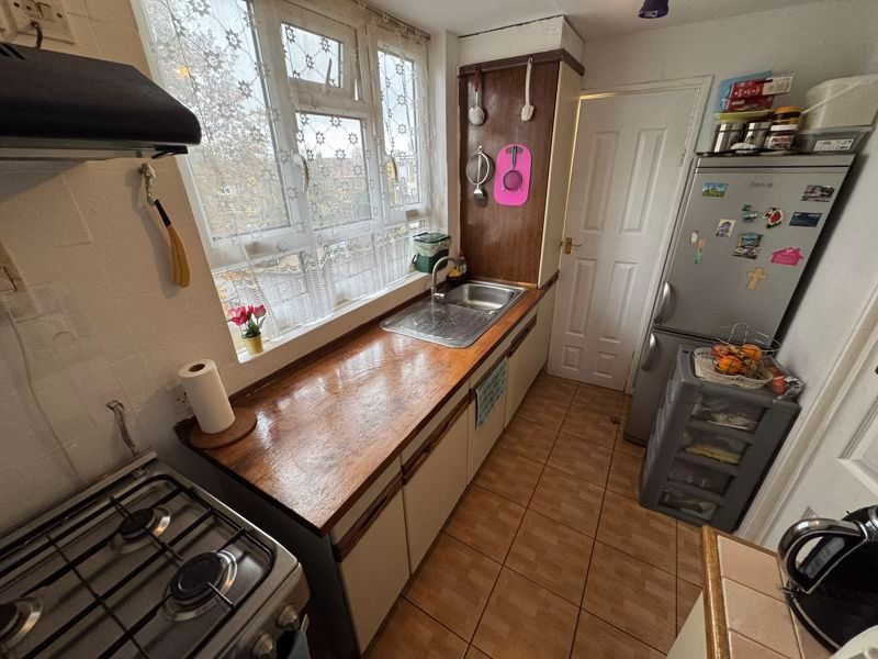 Property photo 2 of 9 Photo 9