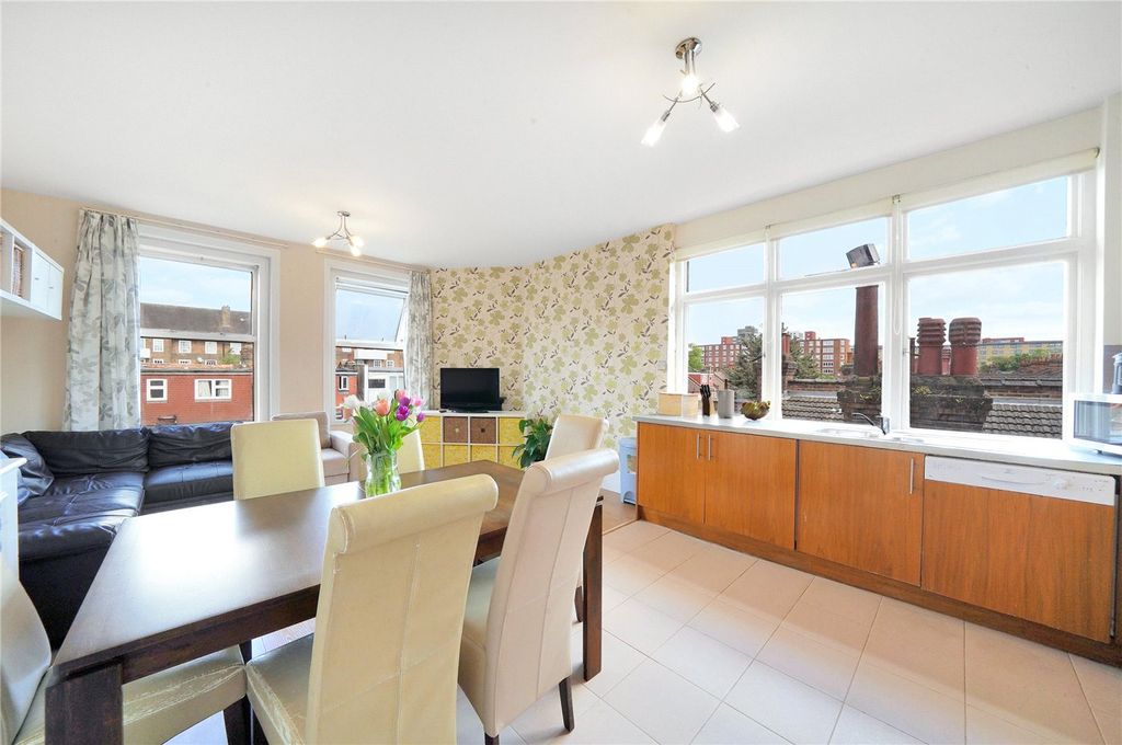 Property photo 2 of 15 Picture No. 29