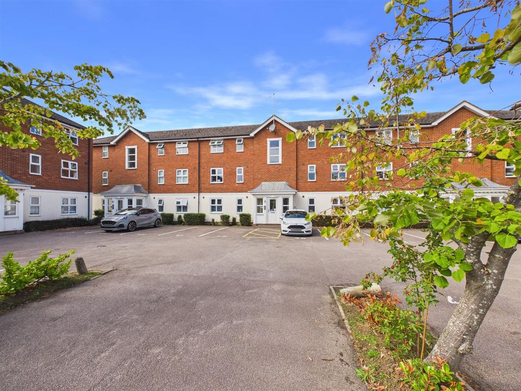 Property photo 1 of 10 Cam03851G0-Pr0056-Still016.Jpg
