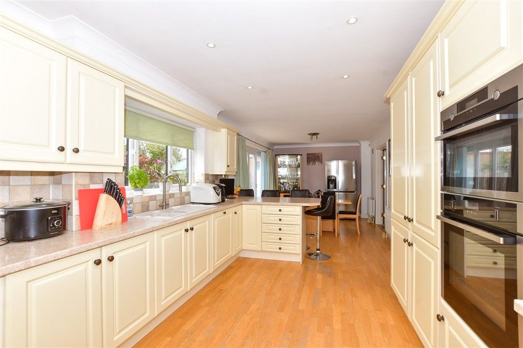 Property photo 2 of 17 Kitchen/ Diner