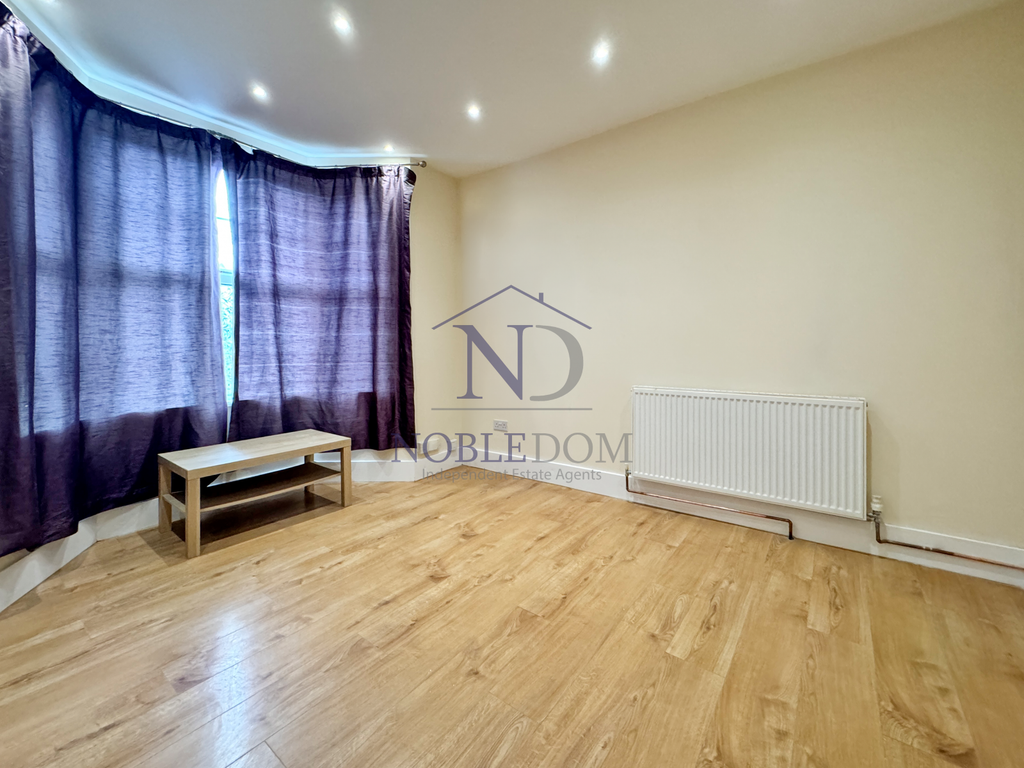 Property photo 3 of 5 Gallery