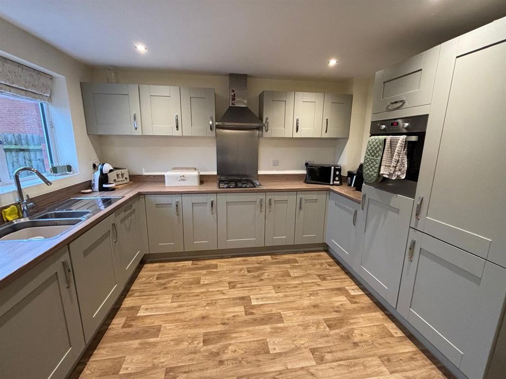 Property photo 2 of 12 Kitchen 36 Marston Lane.Jpeg