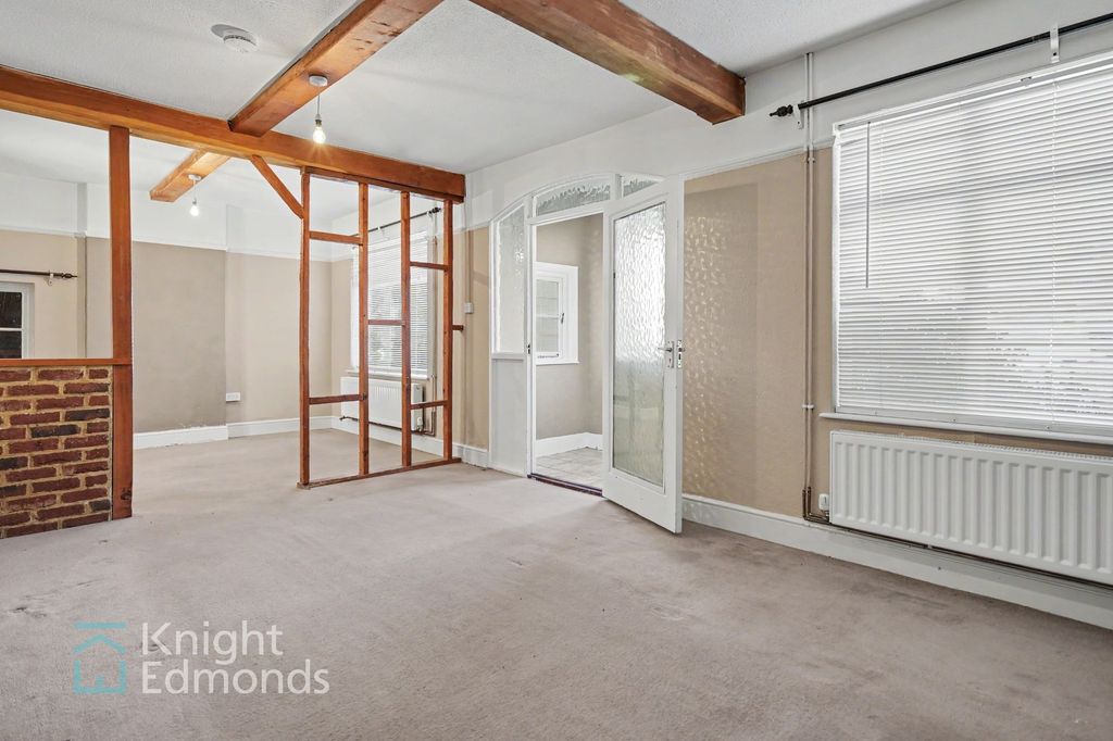 Property photo 3 of 20 Dining Area