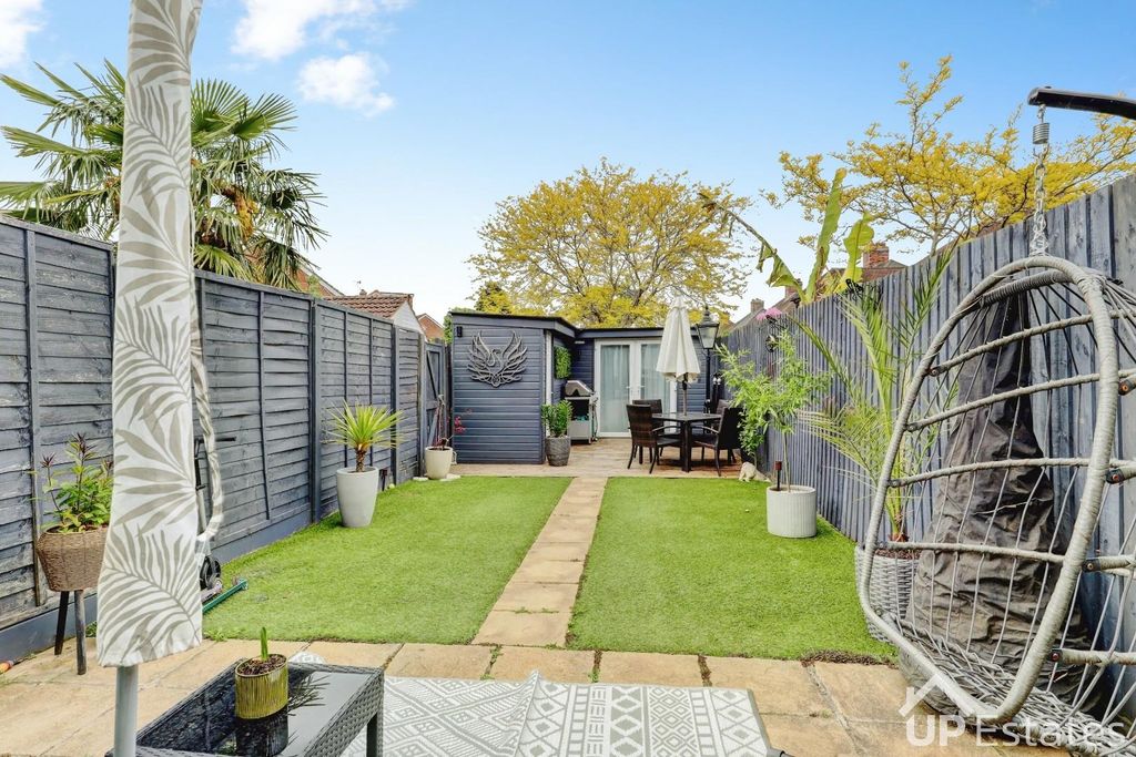 Property photo 2 of 30