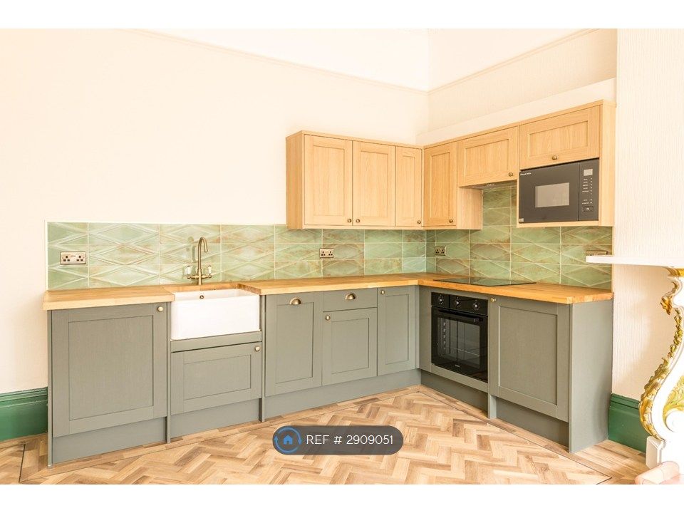 Property photo 2 of 16 Kitchen