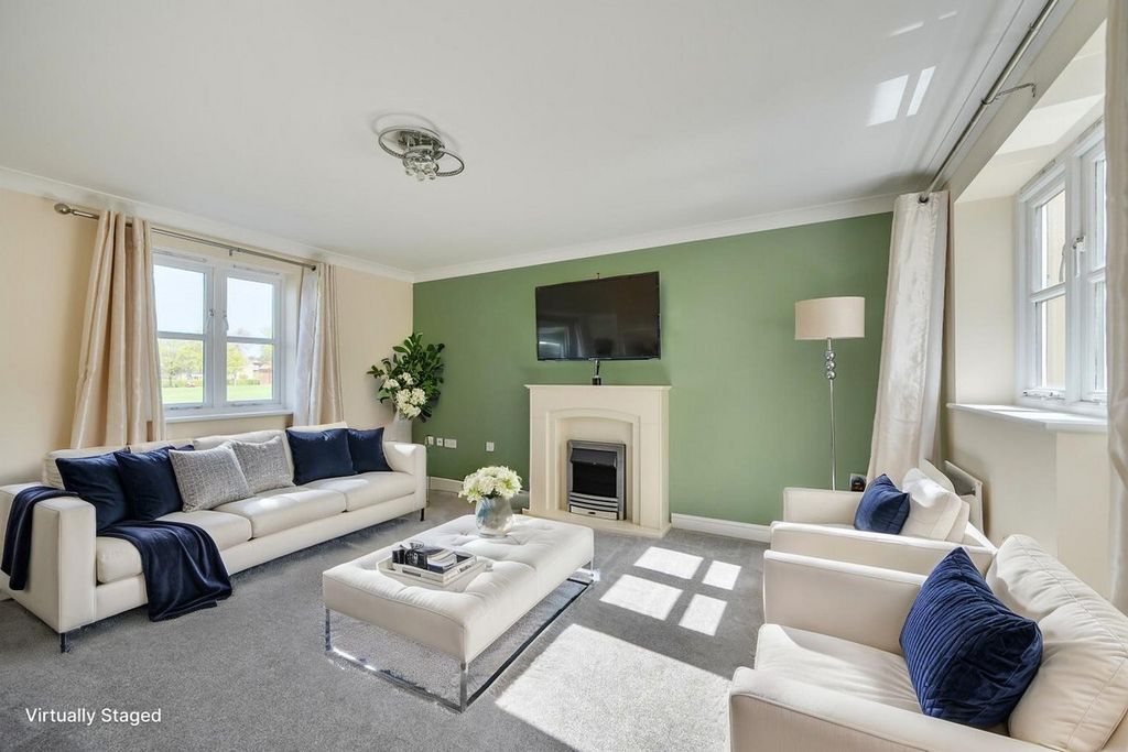 Property photo 2 of 13