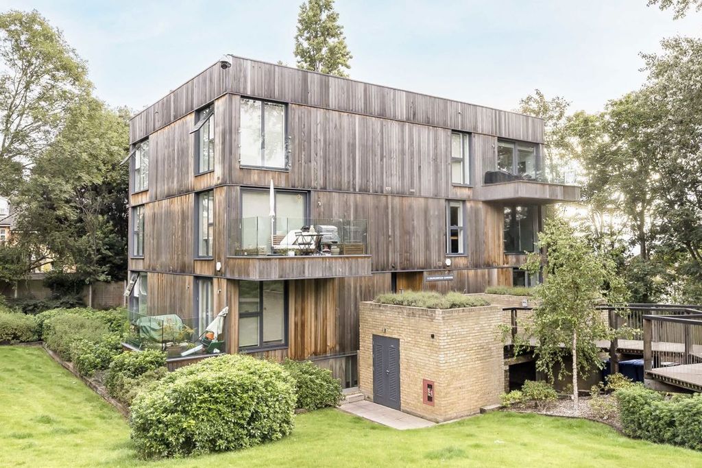 Property photo 1 of 1