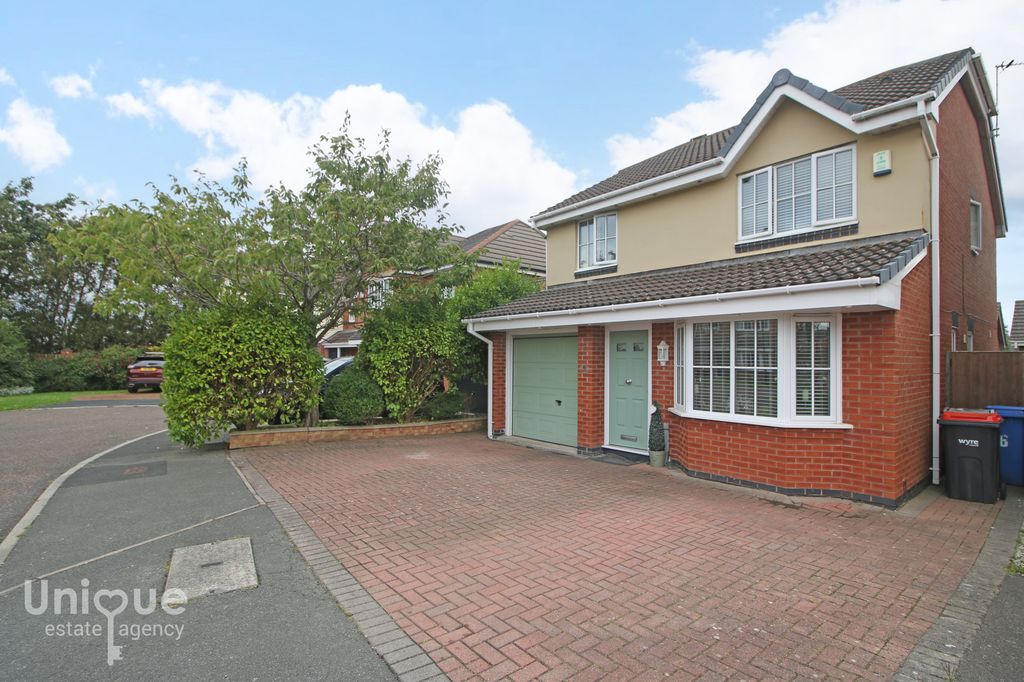 Property photo 2 of 30