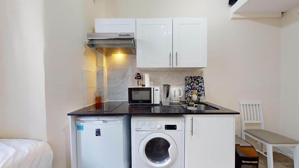 Property photo 3 of 8 664E029327Ac5B9Fcce7ba3F_958E4Ffbdd99d11B452E8F5Dd