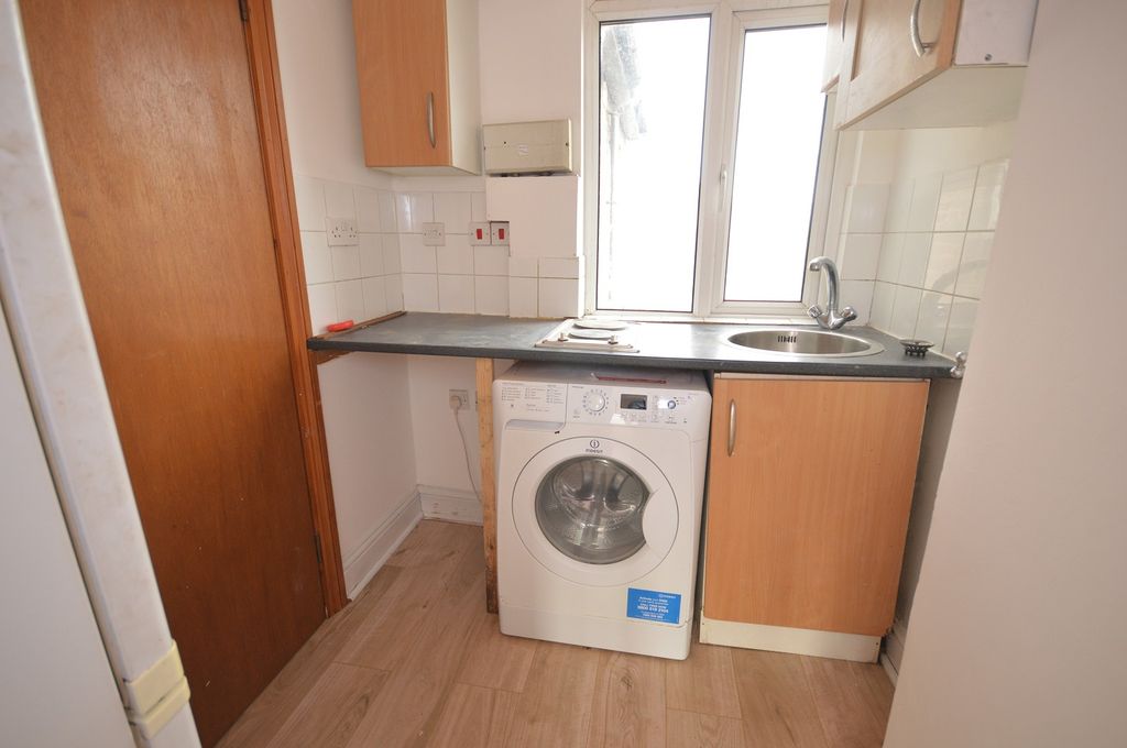 Property photo 3 of 6 Not Specified