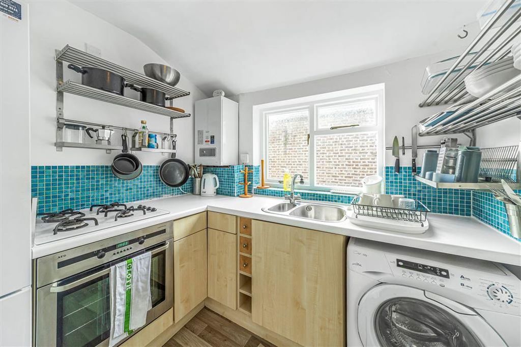 Property photo 3 of 5