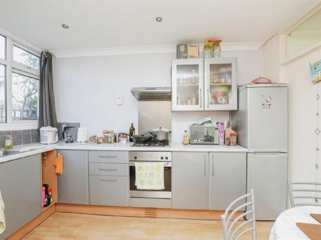 Property photo 3 of 14