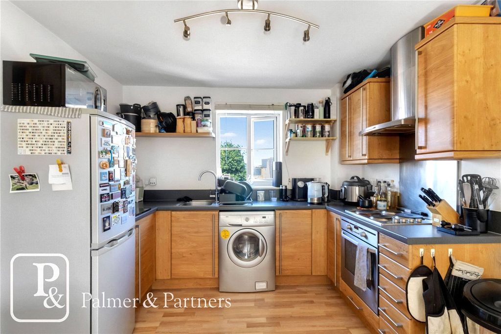 Property photo 3 of 10 Picture No. 01