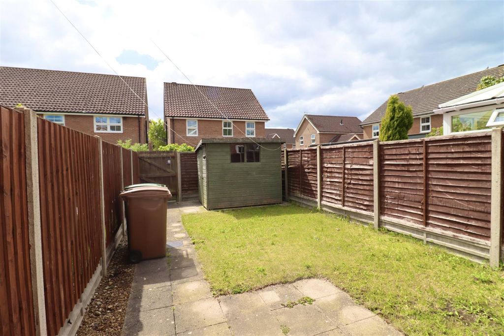 Property photo 3 of 11 External
