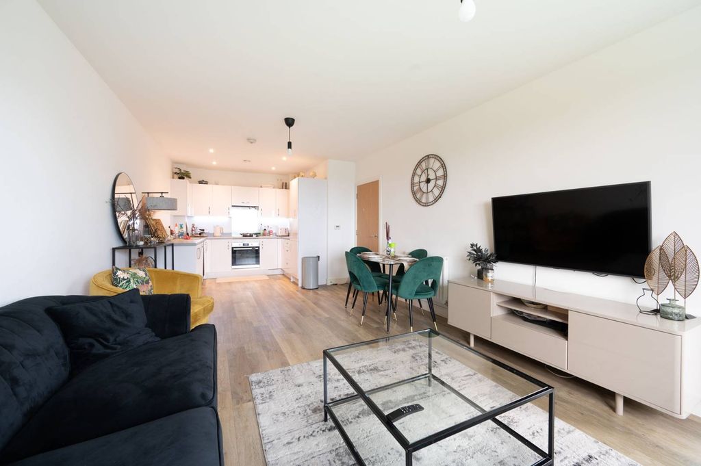 Property photo 3 of 9