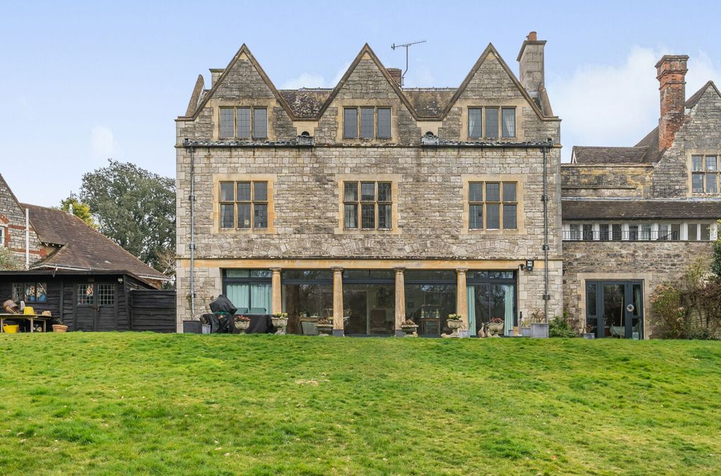 Property photo 1 of 17