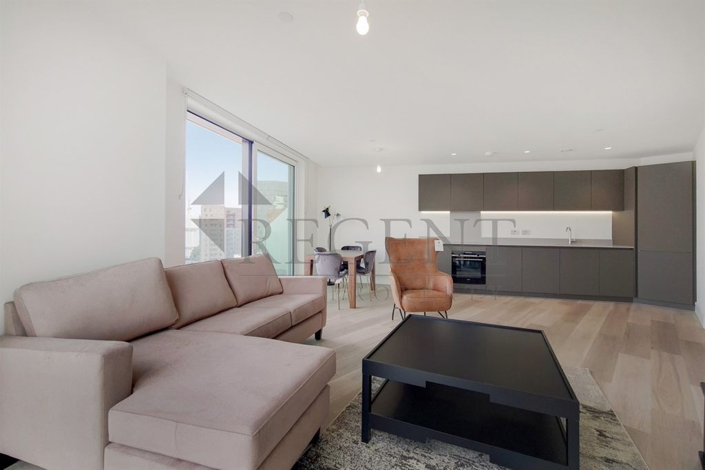 Property photo 2 of 12 Open Plan