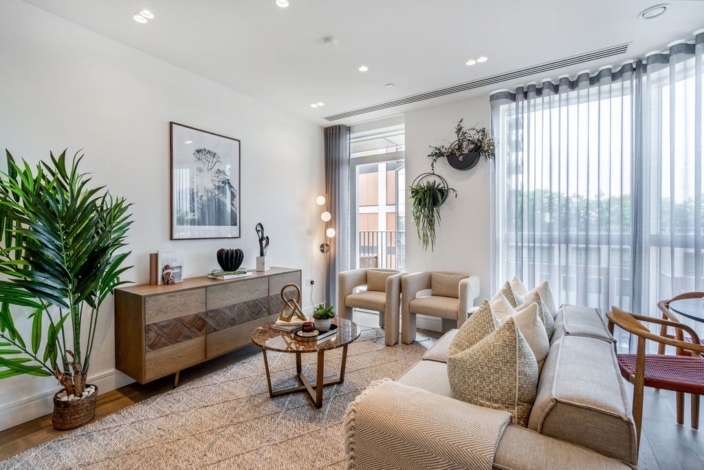 Property photo 1 of 15 93445_Stoll House Apartment 402 Chiswick (11)_Low.Jpg