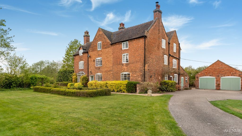 Property photo 1 of 52 4939252