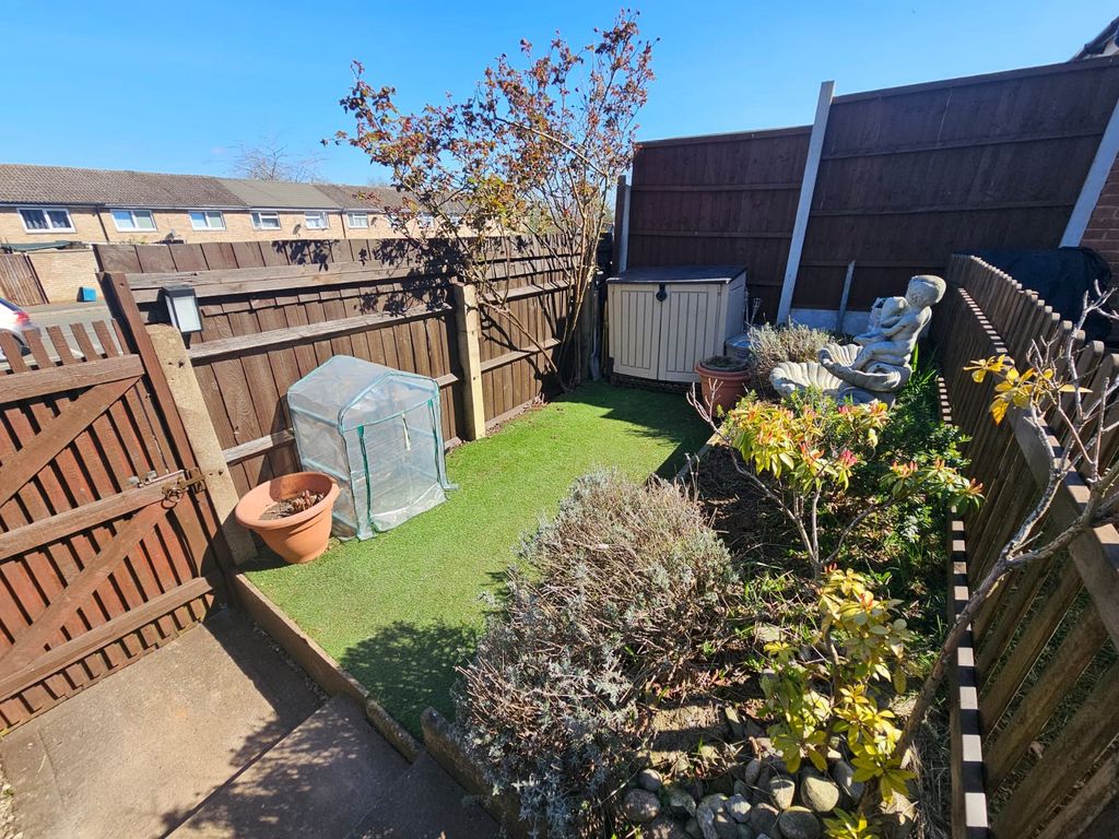 Property photo 3 of 18 Garden