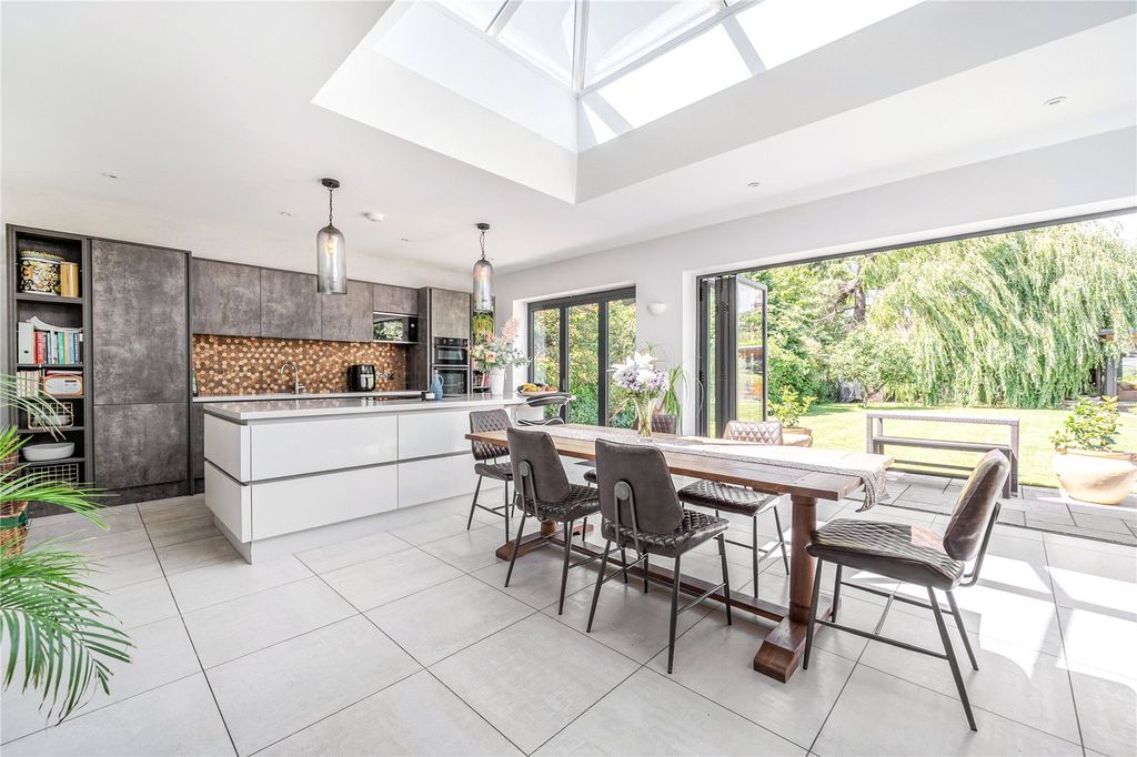 Property photo 3 of 17 Dining