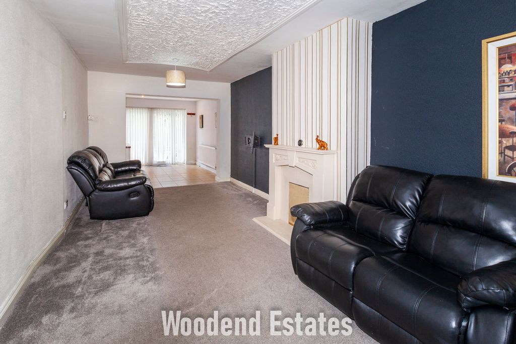 Property photo 3 of 18