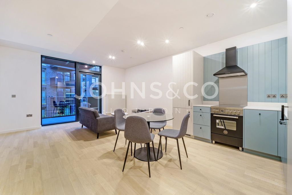 Property photo 1 of 22