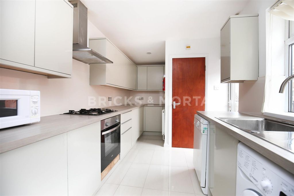 Property photo 1 of 13 Ixmfbxrqkq-0Ehnd8Ibmp5Ahkle.Jpg