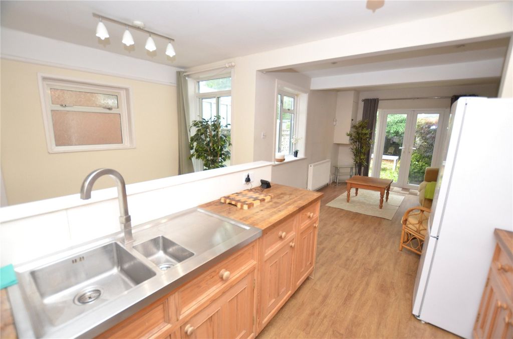 Property photo 2 of 11 Picture No. 18