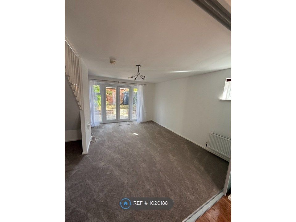 Property photo 2 of 9 Living Room