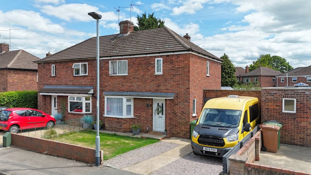 Property photo 2 of 18