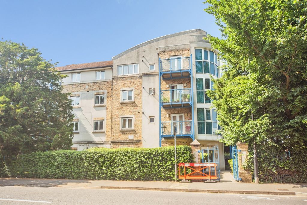 Property photo 1 of 17 Pbox-Img.Jpg