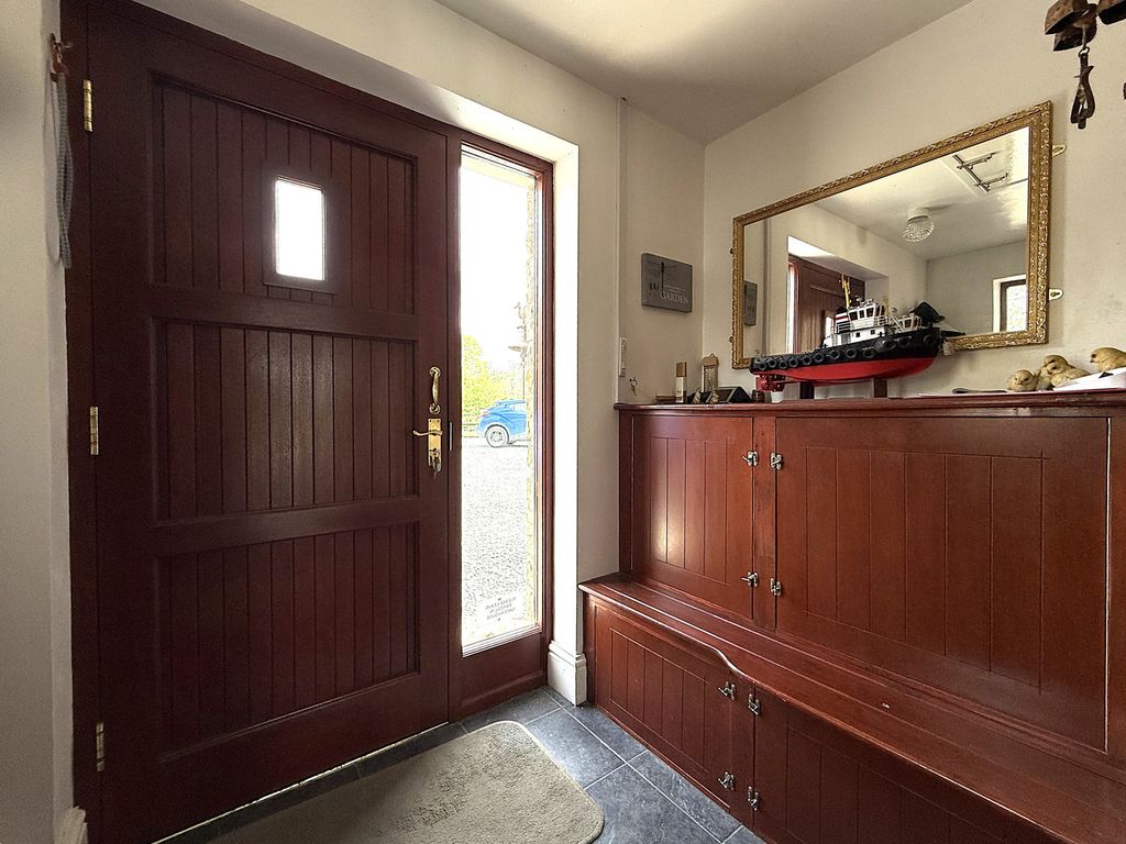Property photo 3 of 49