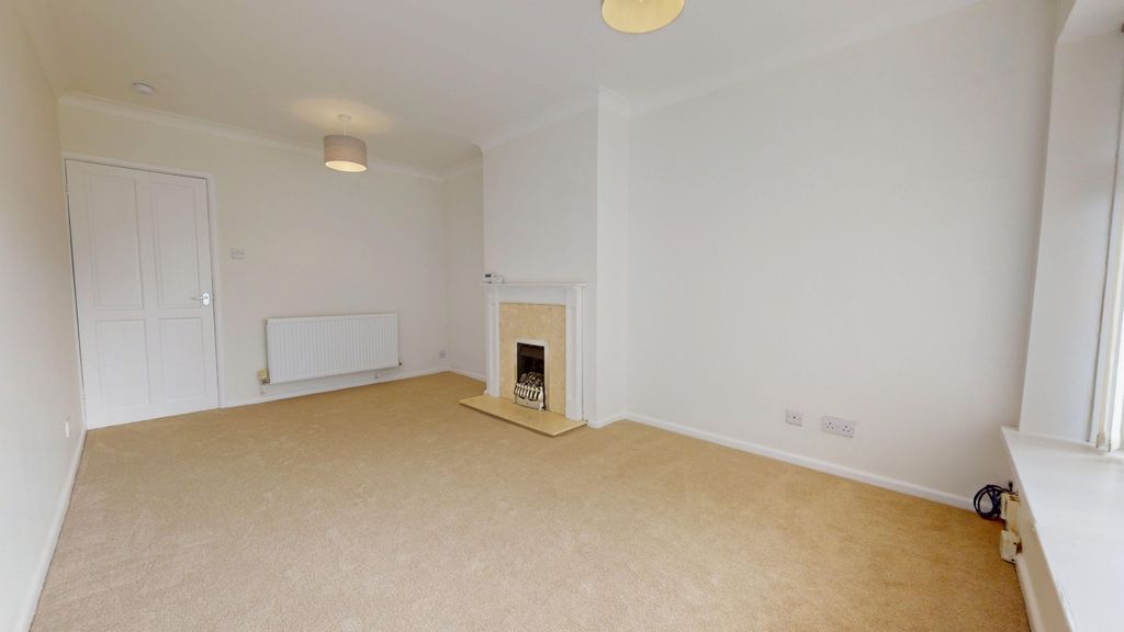 Property photo 3 of 15 4572074