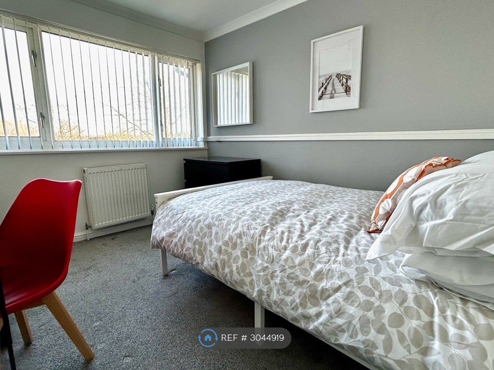 Property photo 2 of 5 Room 1