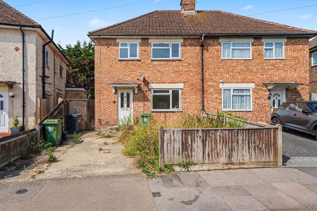 Property photo 1 of 14 57 Percival Road, Eastbourne, East Sussex, Bn22 9Jn