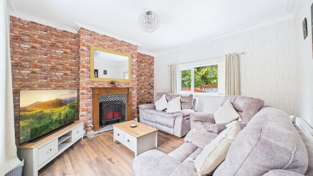 Property photo 2 of 12 Cam03669G0-Pr0037-Still001