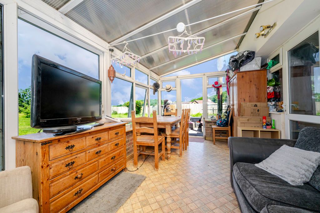 Property photo 3 of 17 Photo 11