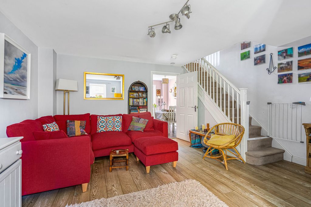 Property photo 2 of 16