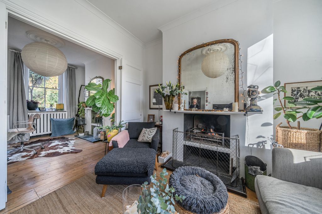 Property photo 2 of 20 Picture No. 12